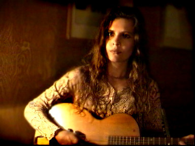 A photo of Rachel Shearer aka Lovely Midget.